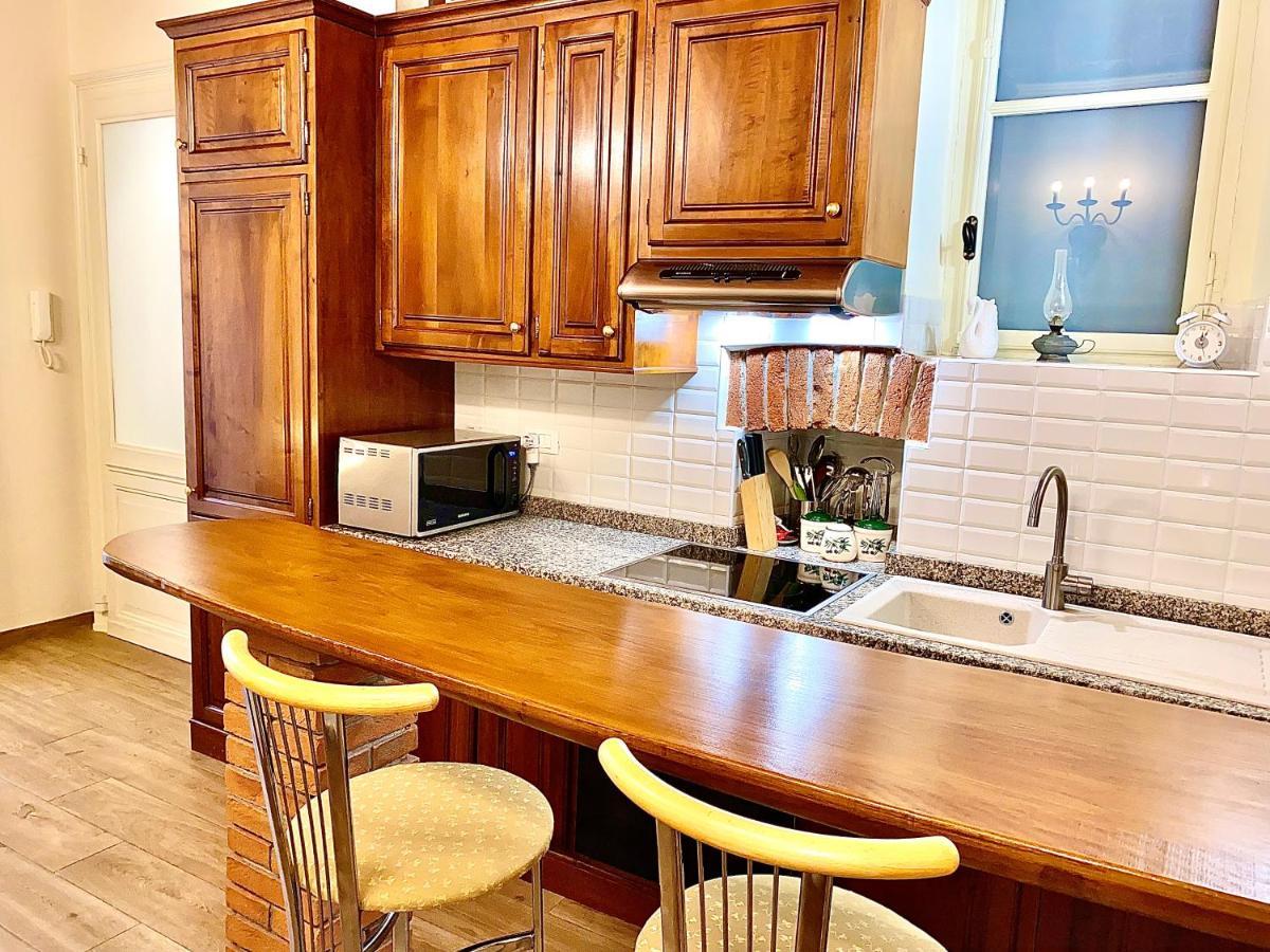 Exquisitely Renovated And Centrally Located Apartment With Free Parking Turin Exterior photo