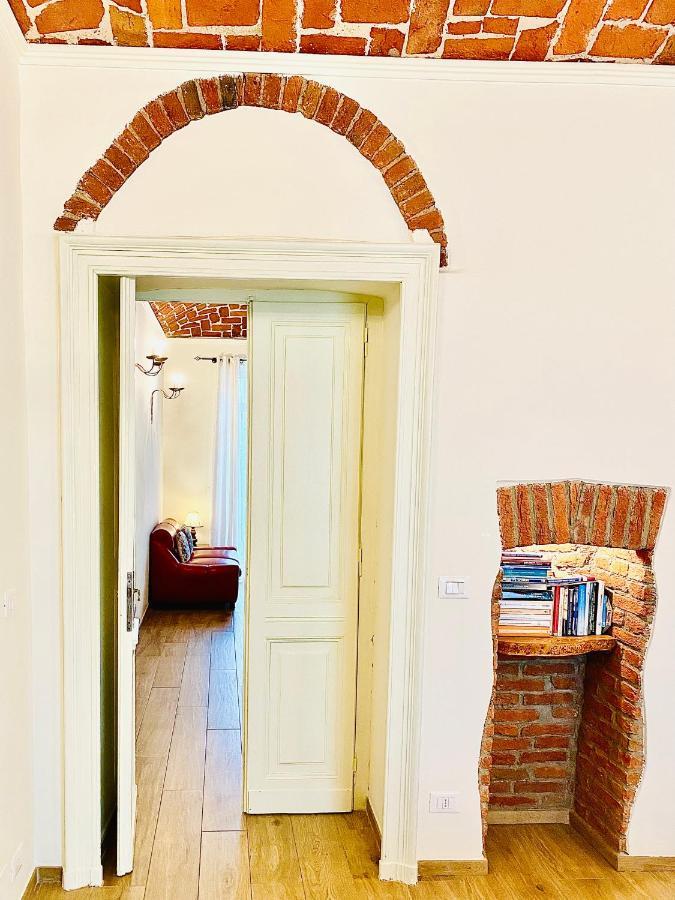 Exquisitely Renovated And Centrally Located Apartment With Free Parking Turin Exterior photo